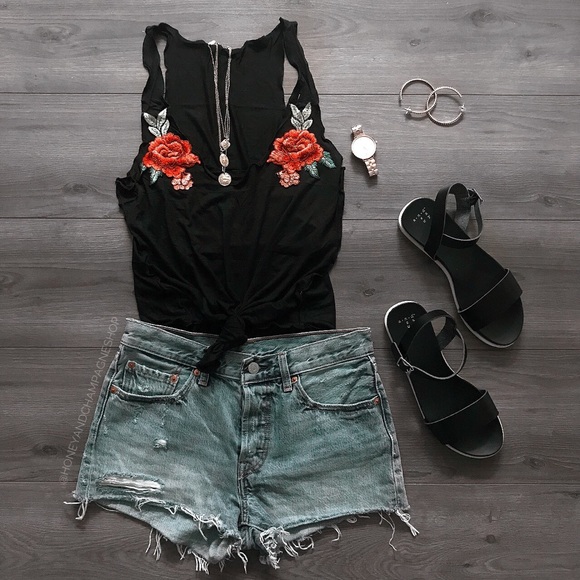 “Bookie” Rose Embroidered Tank Top // Black - Picture 2 of 4